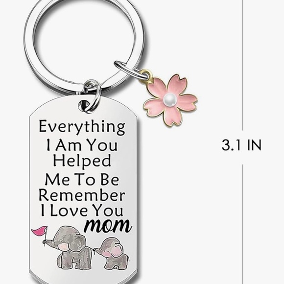 Sentimental Keychain with Elephant Design - Picture 3 of 4